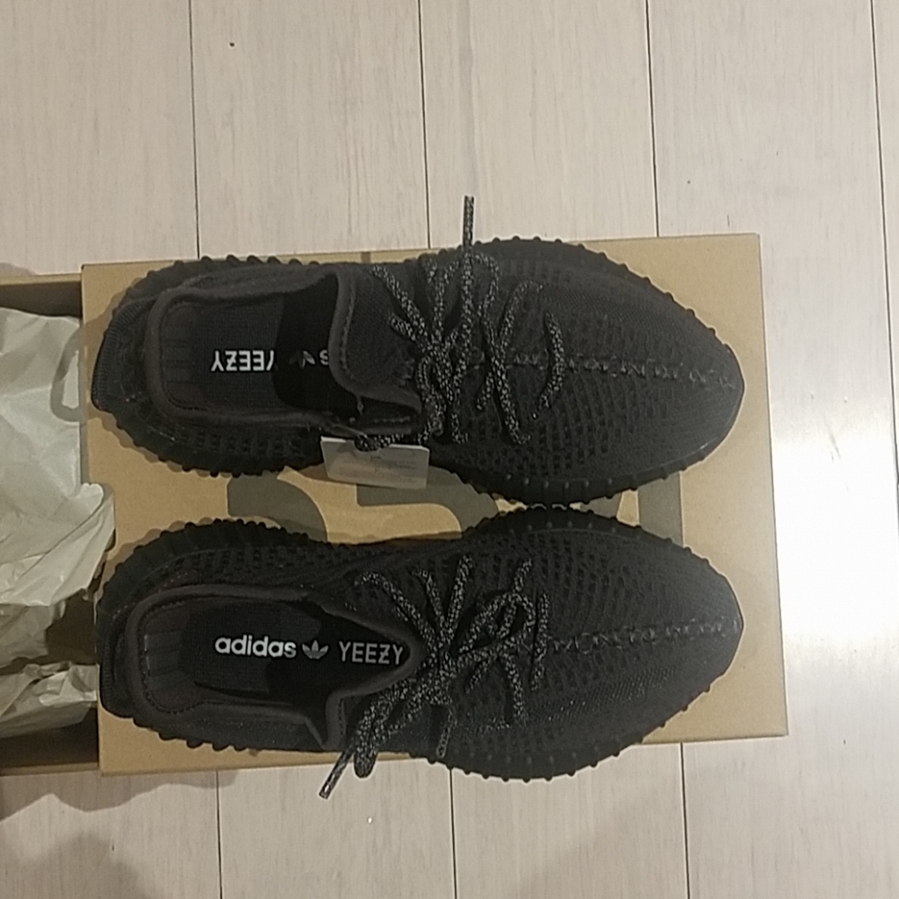 Brand New Yeezy Boost 350 Released Nov 29, 19